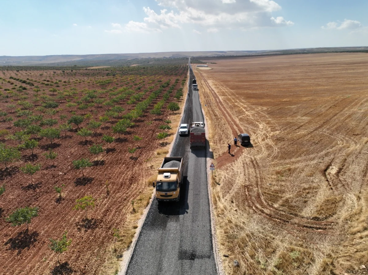 Karaköprü Kırsalında Yol Çalışmaları Devam Ediyor