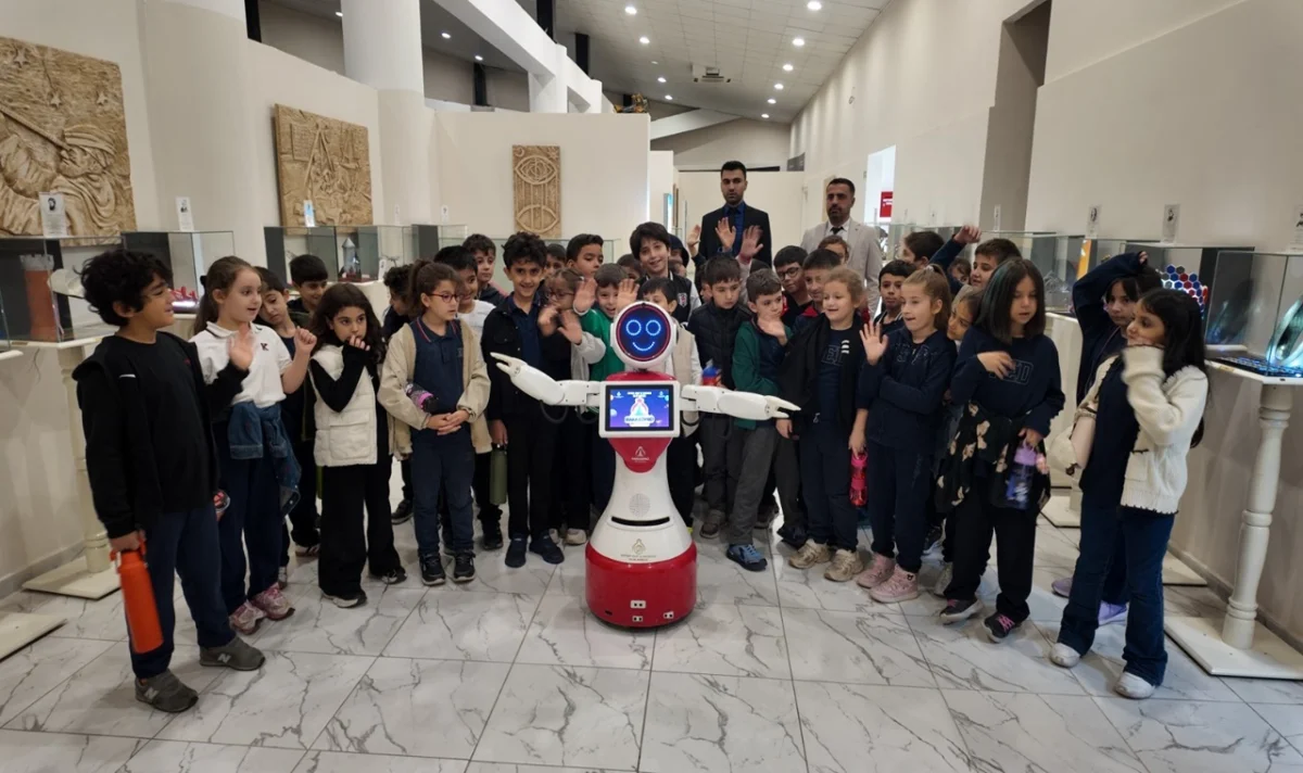 Battani Bilim Merkezi Öğrencilerin İlgi Odağı Oldu