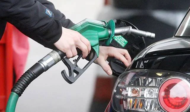 Benzine İndirim Geliyor! Tabelalar Gece Yarısı Değişecek