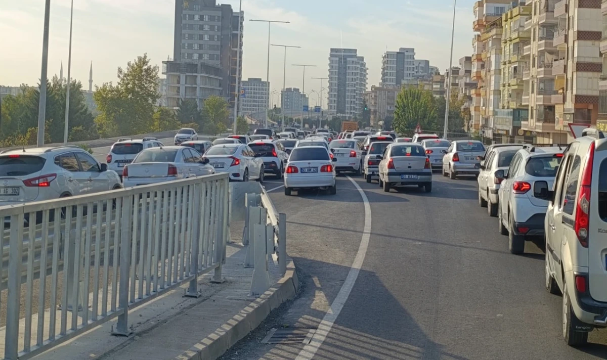 Şanlıurfa Şehir Hastanesi Kavşağı Bekleneni Veremedi